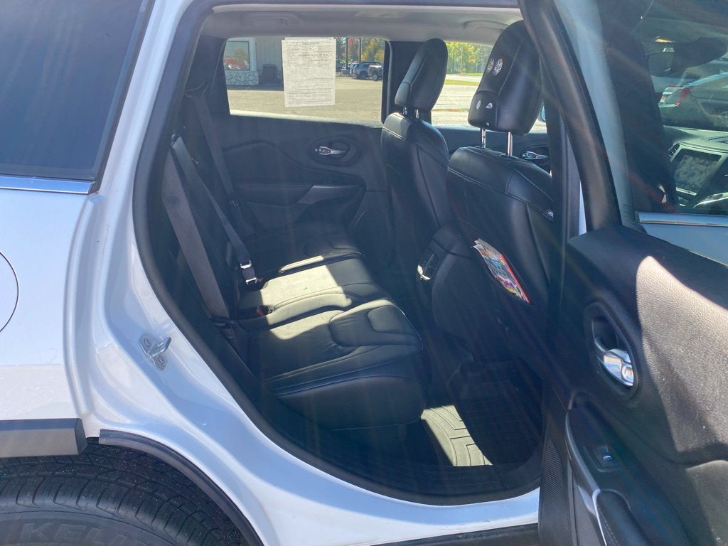 2022 Jeep Cherokee Latitude Lux