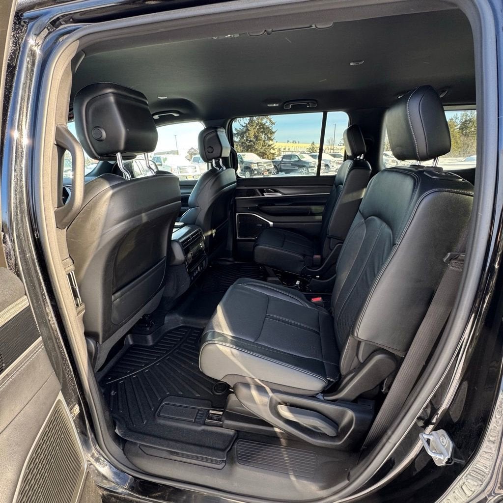 2023 Jeep Wagoneer Series II