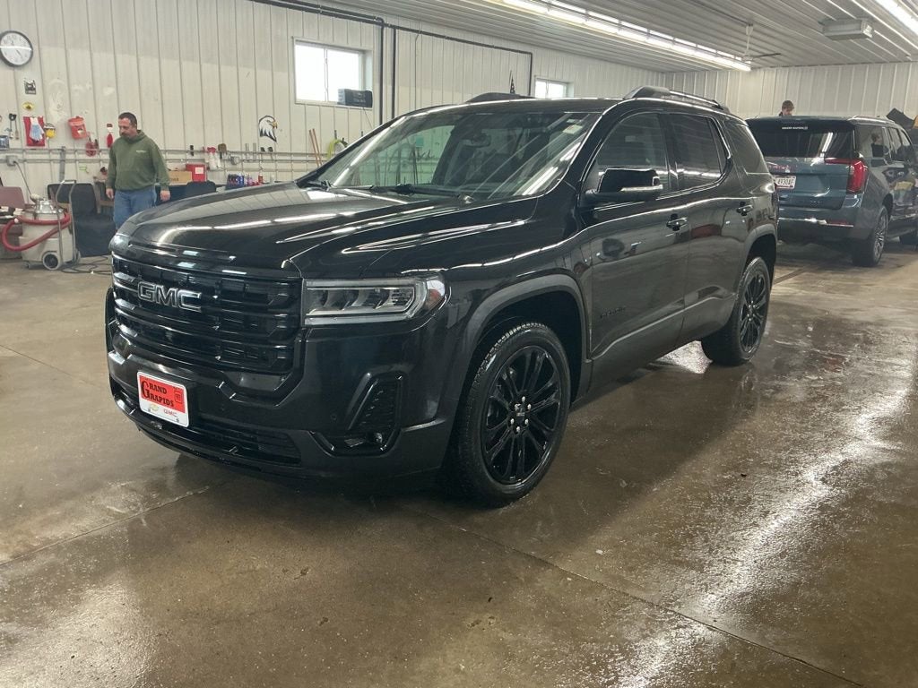 2022 GMC Acadia SLT