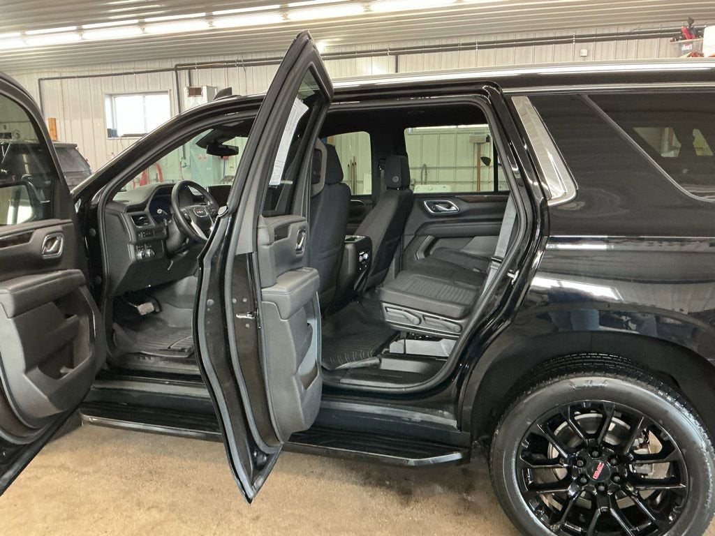 2023 GMC Yukon SLE