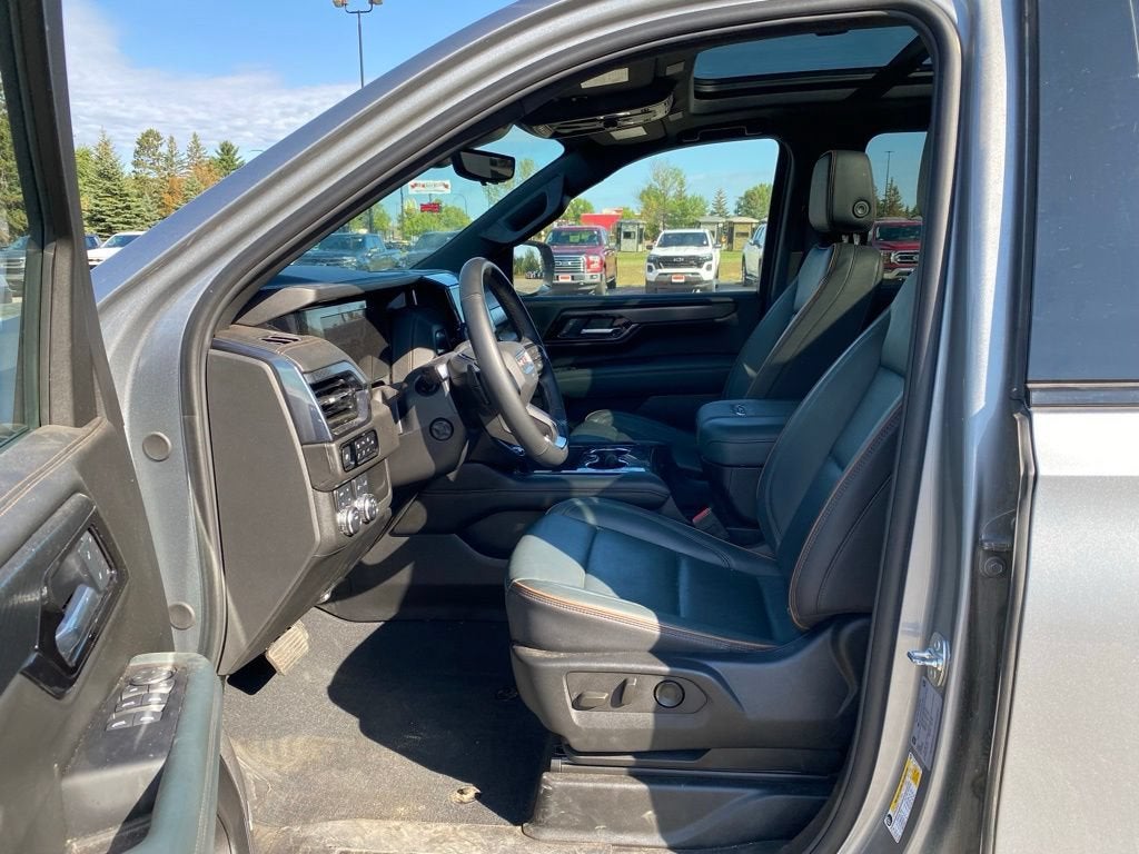 2025 GMC Yukon XL AT4