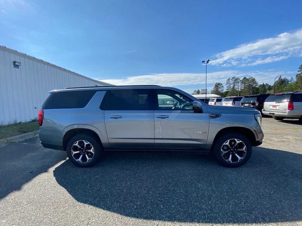 2025 GMC Yukon XL AT4