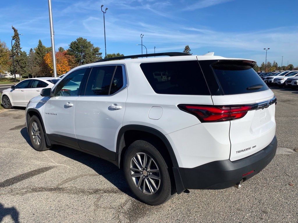 2023 Chevrolet Traverse LT Cloth