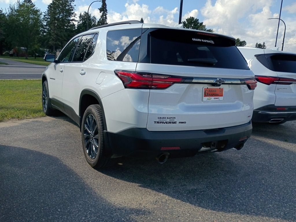 Used 2022 Chevrolet Traverse RS with VIN 1GNEVJKW4NJ121802 for sale in Grand Rapids, Minnesota