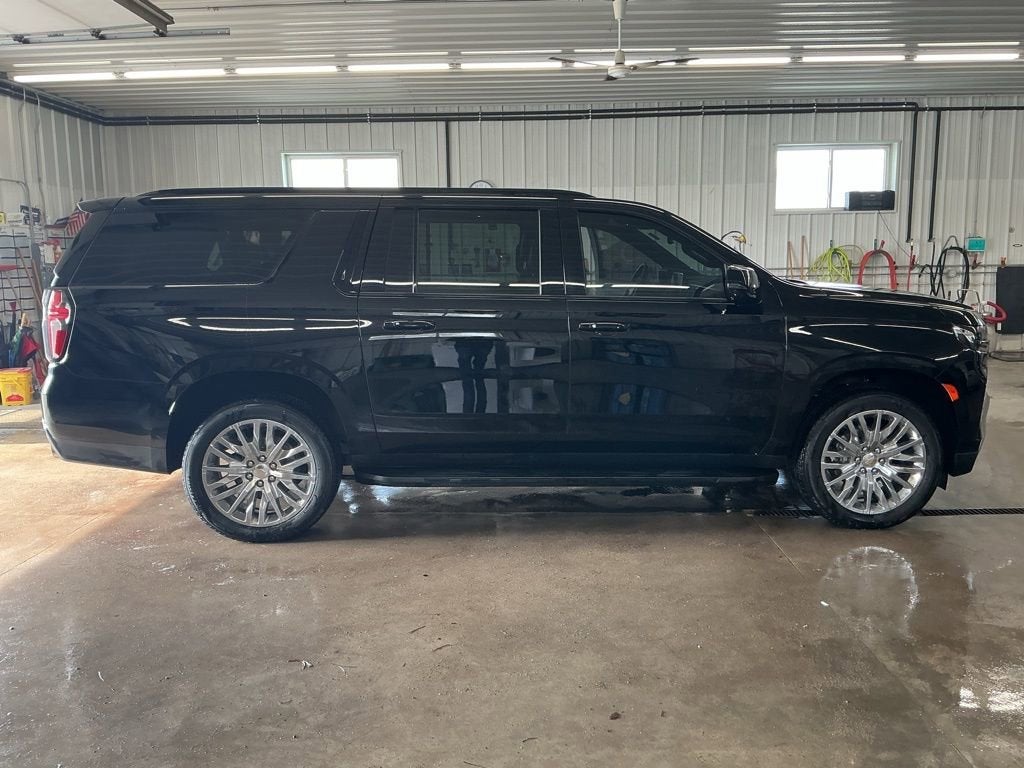 2022 Chevrolet Suburban RST