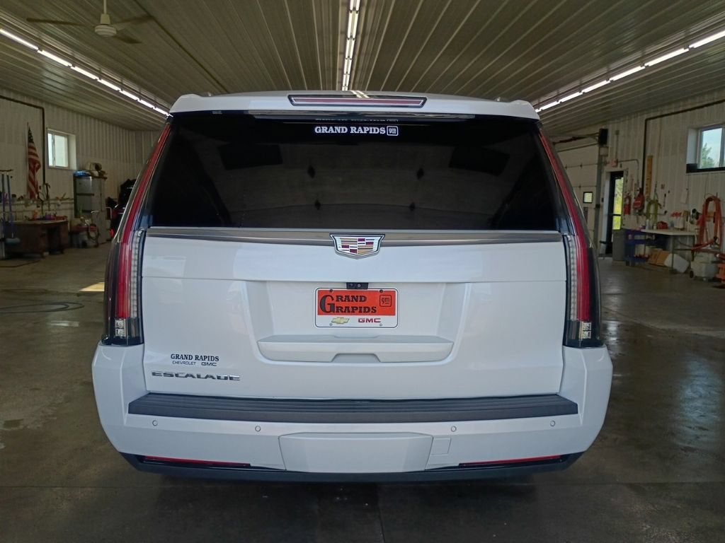 2018 Cadillac Escalade ESV Luxury