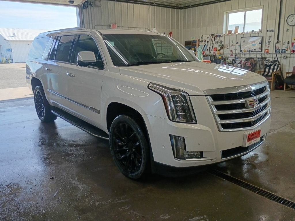 2018 Cadillac Escalade ESV Luxury