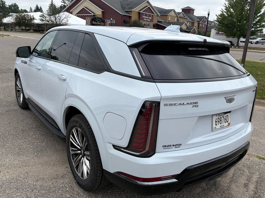 2026 Cadillac ESCALADE IQ Sport