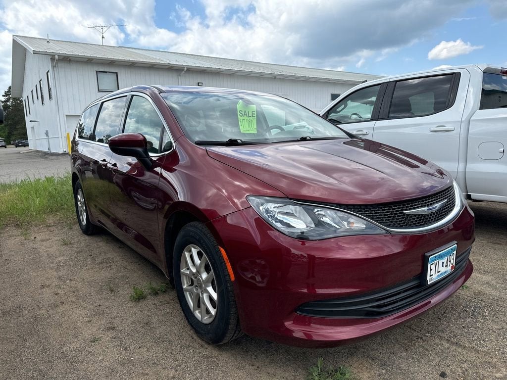 2020 Chrysler Voyager LX