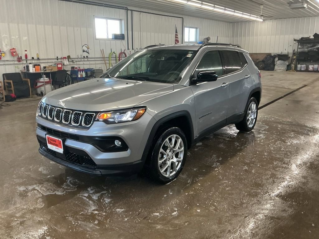 2023 Jeep Compass Latitude Lux