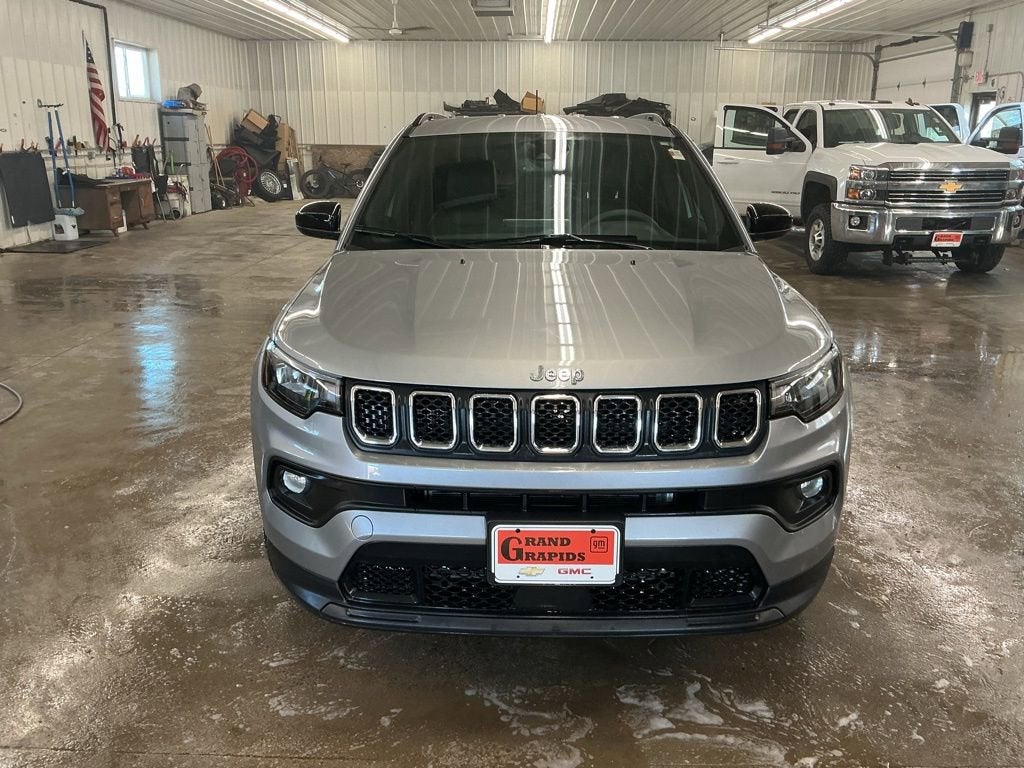 2023 Jeep Compass Latitude Lux