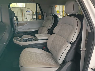 2025 Lincoln Navigator L Black Label