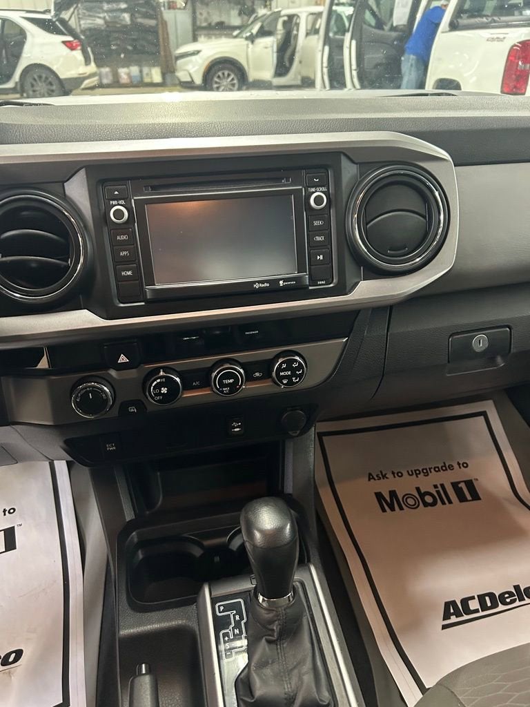 2016 Toyota Tacoma SR