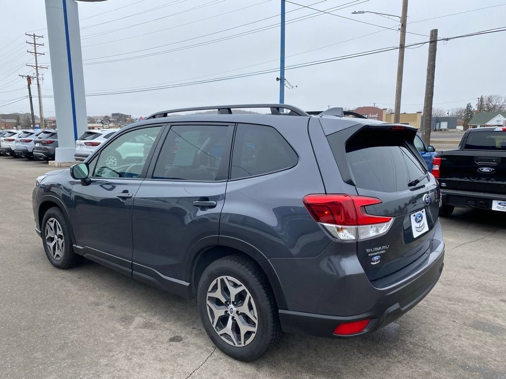 2022 Subaru Forester Premium