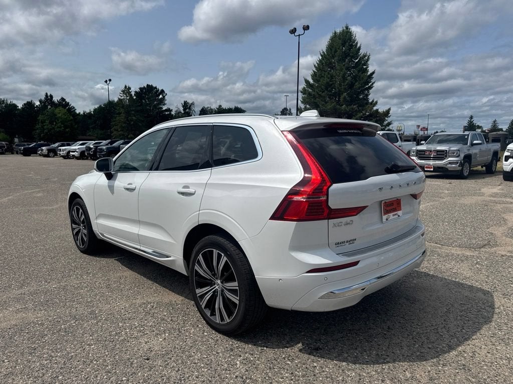 2023 Volvo XC60 Plus Bright Theme