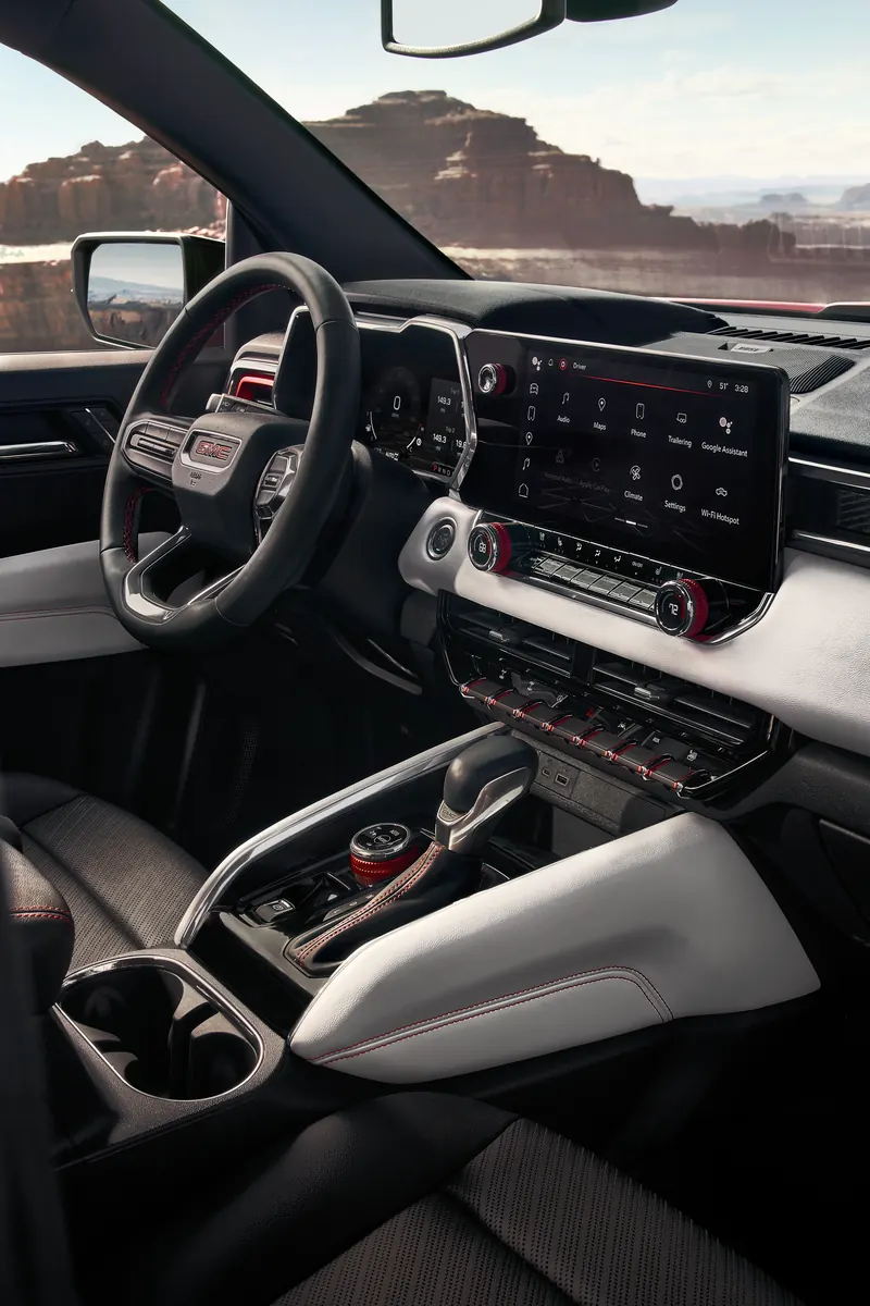 2026 GMC Canyon infotainment system at Grand Rapids GMC in GRAND RAPIDS MN